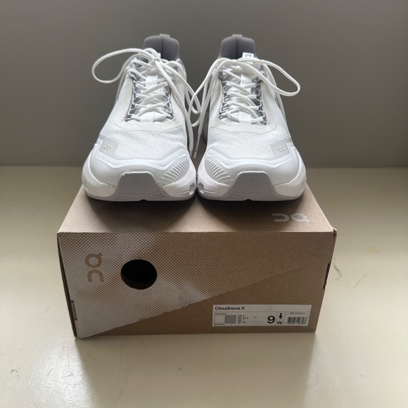 NIB On Cloudnova X Women's 9 White/Glacier - Picture 2 of 7